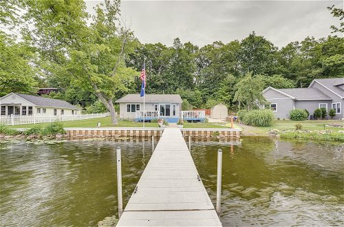 Foto 1 - Charming Battle Creek Cottage w/ Dock