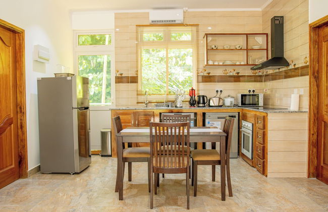 Macmillan's Holiday Villas - Foto 9