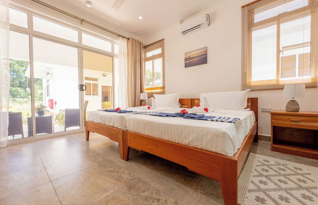 Macmillan's Holiday Villas - Foto 3