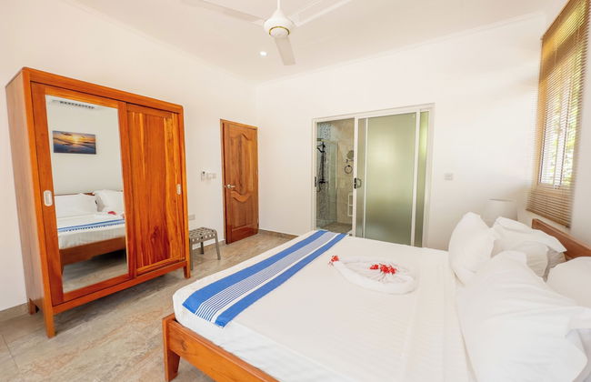 Macmillan's Holiday Villas - Foto 2