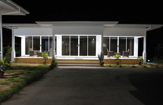 Macmillan's Holiday Villas - Foto 42