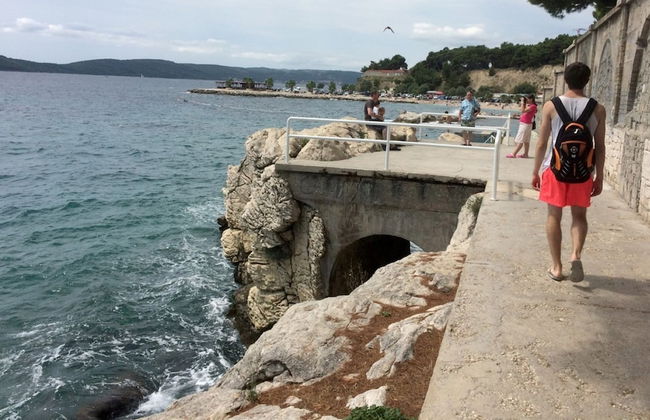 A1-luxury apt w big Balcony, 4 min Walk to Beach - Photo 17