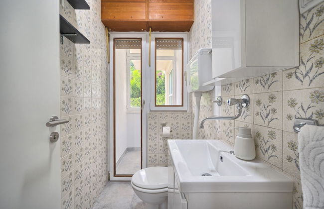 A1-luxury apt w big Balcony, 4 min Walk to Beach - Photo 14