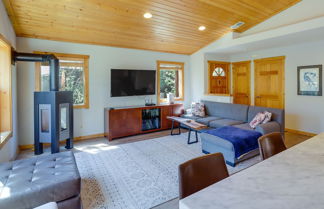 Photo 1 - Truckee Retreat w/ Fireplace & Community Amenities