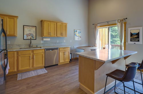 Photo 19 - Truckee Retreat w/ Fireplace & Community Amenities