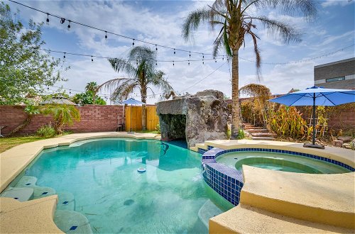 Foto 4 - Luxe Yuma Home With Private Pool