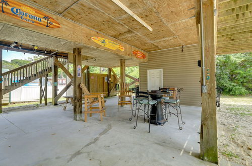 Photo 3 - Coastal Emerald Isle Retreat w/ Deck & Grill