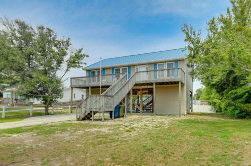 Photo 9 - Coastal Emerald Isle Retreat w/ Deck & Grill