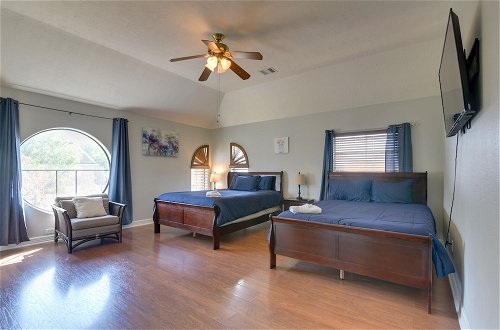 Photo 5 - Elegant Houston Home w/ Gazebo & Game Room