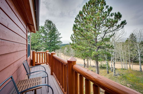 Foto 22 - Rustic Ward Retreat w/ Deck + Mountain Views