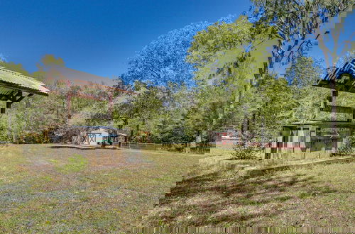 Foto 7 - Pet-friendly Haleyville Cabin Rental w/ Kayaks