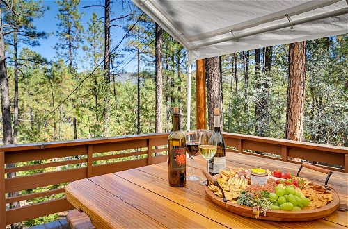 Foto 26 - Pristine Pine Retreat w/ Deck & Outdoor Dining