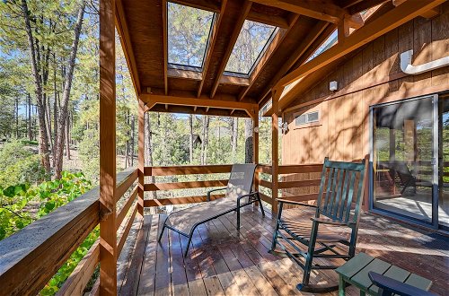 Foto 18 - Pristine Pine Retreat w/ Deck & Outdoor Dining
