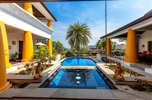 Foto 45 - Bali Style Mansion In Great Location HG