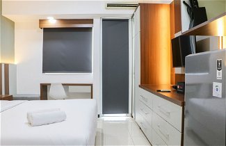 Photo 3 - Homey And Comfort Stay Studio Room Maple Park Sunter Apartment