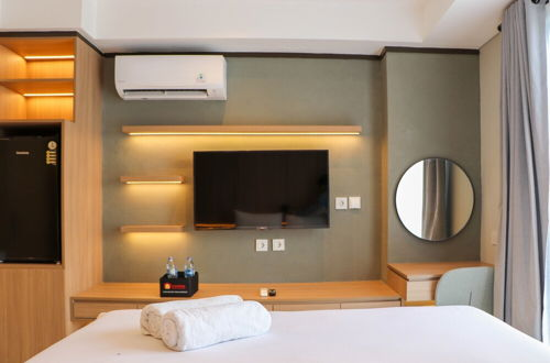 Foto 6 - Best Deal And Cozy Studio At Daan Mogot City Apartment