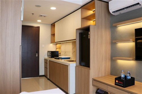 Foto 10 - Best Deal And Cozy Studio At Daan Mogot City Apartment