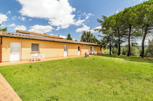 Photo 26 - Uva Family Apt Shared Pool,volterra