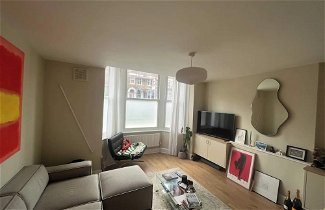 Foto 3 - Characterful 1BD Flat w/ Private Gym - Brockley
