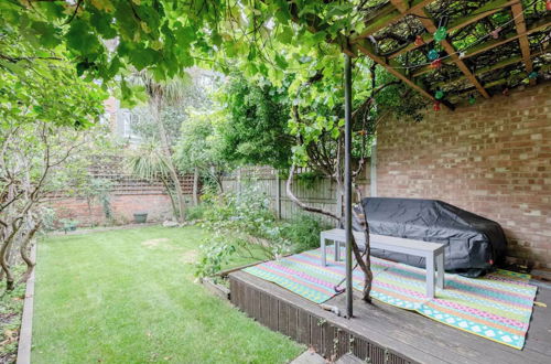 Photo 25 - Spacious 1BD Flat With Garden - Hampstead Heath