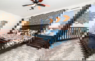 Foto 2 - Opulent Retreat With Pool & Fast Wifi Near Disney