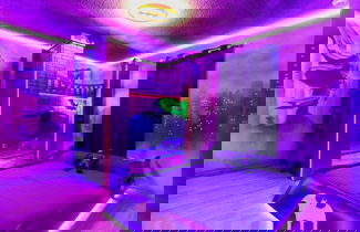 Foto 3 - Luxury Getaway: Pool, Spa, Games, Theater