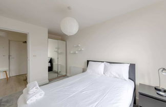 Photo 1 - Serene 1BD Canal-side Flat w/ Terrace - Haggerston