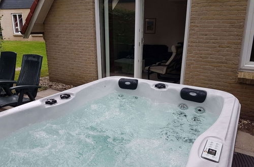 Foto 9 - Holiday Home With a Jacuzzi, 20 km. From Assen