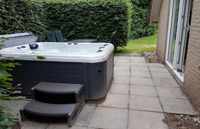 Holiday Home With a Jacuzzi, 20 km. From Assen - Foto 8