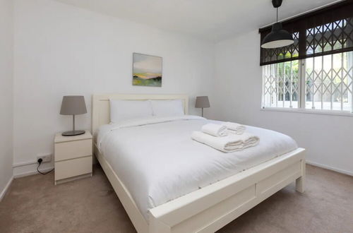 Photo 19 - Spacious & Welcoming 4BD House - Kennington