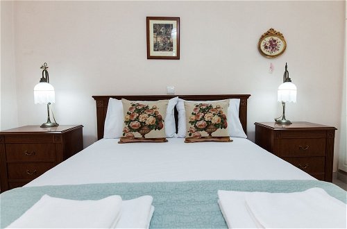 Photo 4 - Deluxe 2 Bedroom apt in Petroupoli