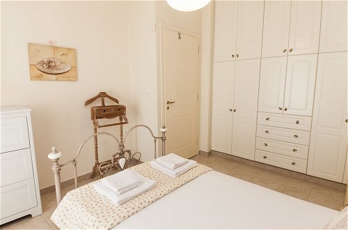 Photo 13 - Deluxe 2 Bedroom apt in Petroupoli