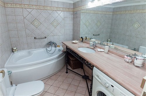 Foto 50 - Deluxe 2 Bedroom apt in Petroupoli