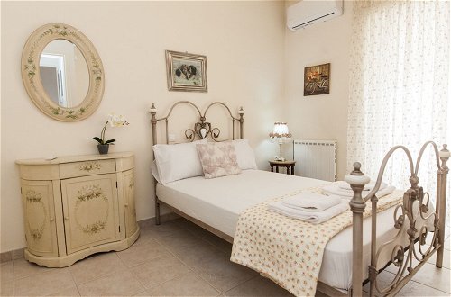 Photo 11 - Deluxe 2 Bedroom apt in Petroupoli