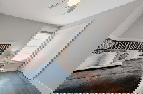 Foto 4 - Gorgeous Home With Grill 5min From Mainst!