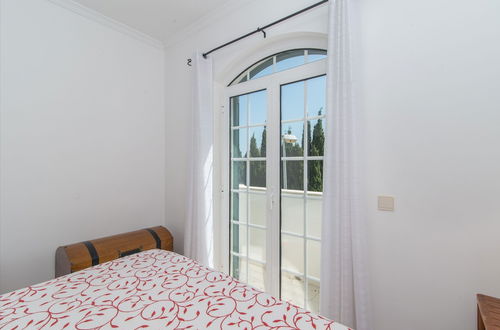 Photo 4 - T1 Wifi, Balcony With Bbq, air con 8min Walk From the Marginal of Cabanas