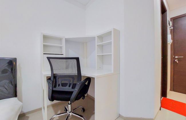 Best Homey And Nice Studio At Pacific Garden Apartment - Foto 15