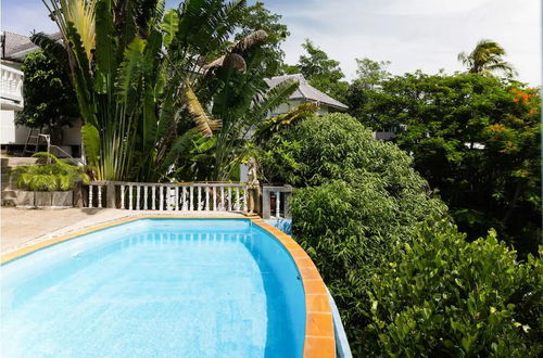 Photo 18 - Beachfront Sea View Pool Villa