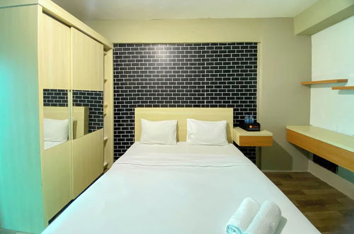 Foto 2 - Cozy Stay Studio At Kemang View Apartment