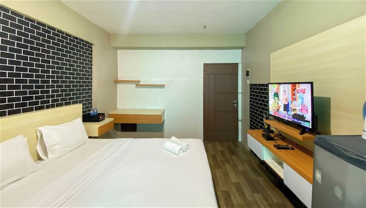 Photo 1 - Cozy Stay Studio At Kemang View Apartment