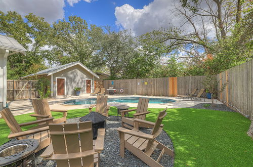 Photo 21 - Heart of Fredericksburg With Pool Hot-tub&grill