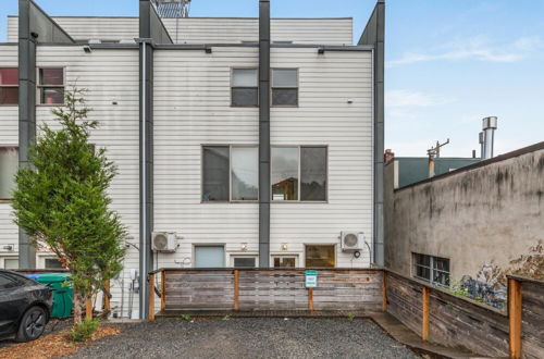 Photo 30 - 2BR 2BA The Ballard Modish Seattle Location With Rooftop View