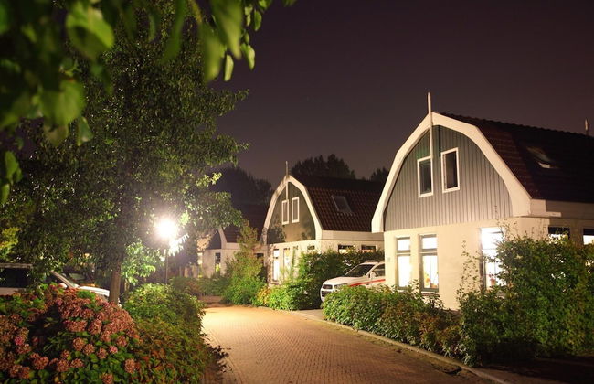 Luxury Holiday Home with Hot Tub at Dutch Coast - Foto 23
