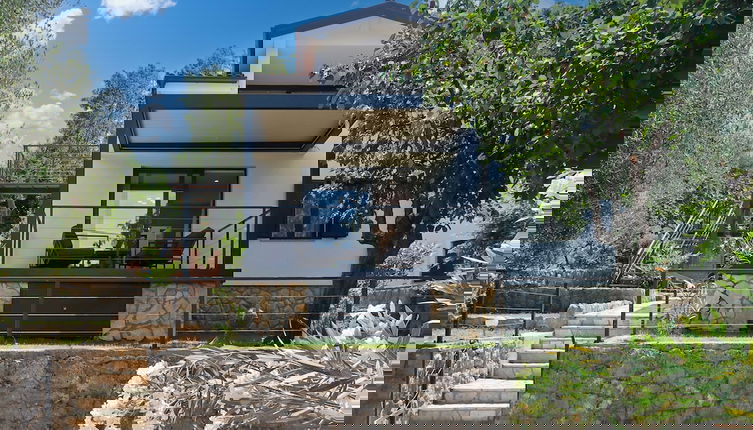 Photo 1 - Beachside House Lara