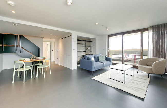 Sensational Two-bedroom Apartment in East London - Photo 12