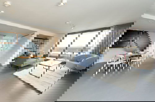 Foto 12 - Sensational Two-bedroom Apartment in East London