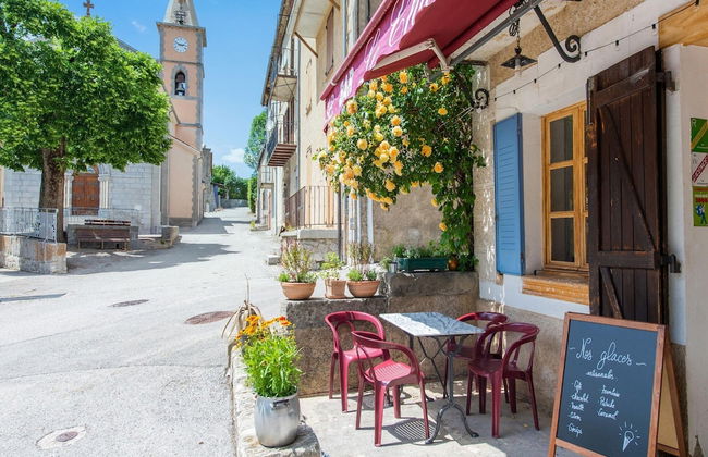 Holiday Home in Saint-julien-du-verdon With Garden - Foto 15