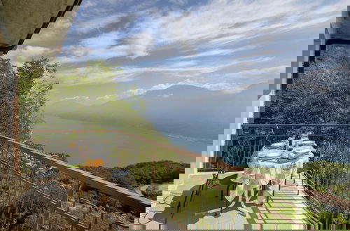 Photo 8 - Tremosine Wonderful Lake View 2