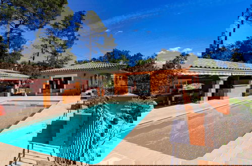 Foto 1 - Luxury Property With Private Pool