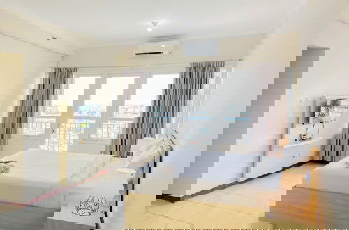 Foto 8 - Comfort Studio (No Kitchen) Grand Palace Kemayoran Apartment (Free Ipl & Utilities)
